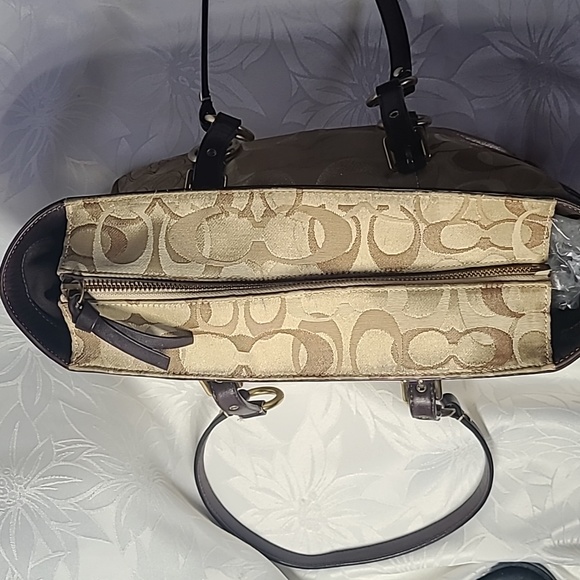 Coach Patchwork Patent Suede Signature C Jacquard Shopper Tote # F06Q-10388 - Picture 7 of 16